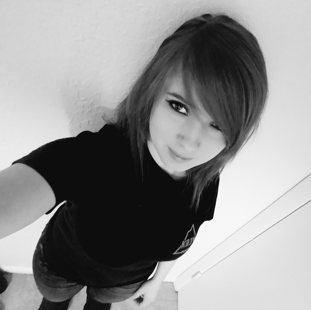 Meet your Posher, Caitlyn